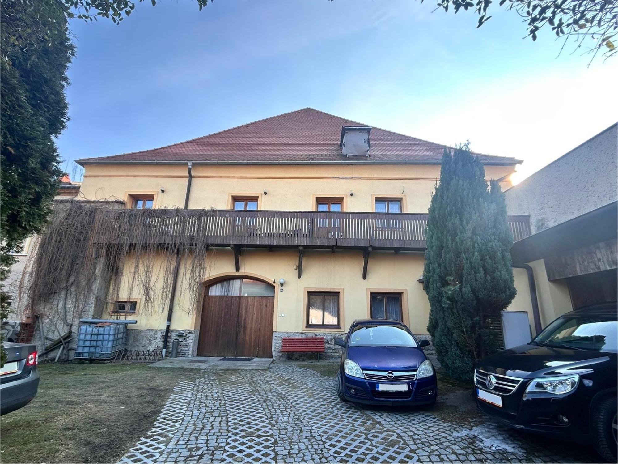 Restaurace A Penzion Podloubi Opočno Eksteriør billede